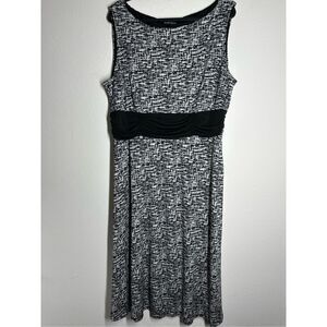 True Envy Sleeveless Classy Dress Sz 20W Below Knee Black & White